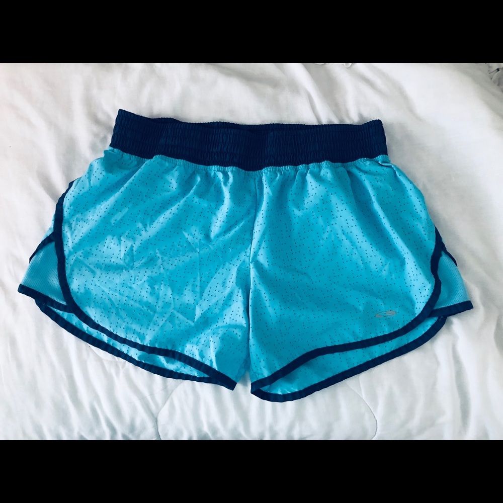 Champion Women’s DuoDry running shorts/ Size M